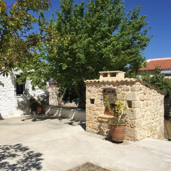 Corinth Aνεξάρτητη Παραδοσιακή Πέτρινη Κατοικία מראה חיצוני תמונה