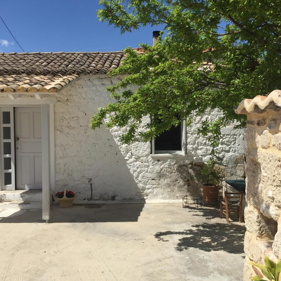 Corinth Aνεξάρτητη Παραδοσιακή Πέτρινη Κατοικία מראה חיצוני תמונה