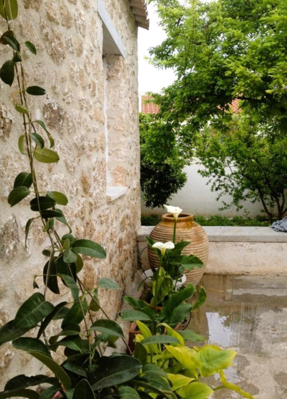Corinth Aνεξάρτητη Παραδοσιακή Πέτρινη Κατοικία מראה חיצוני תמונה